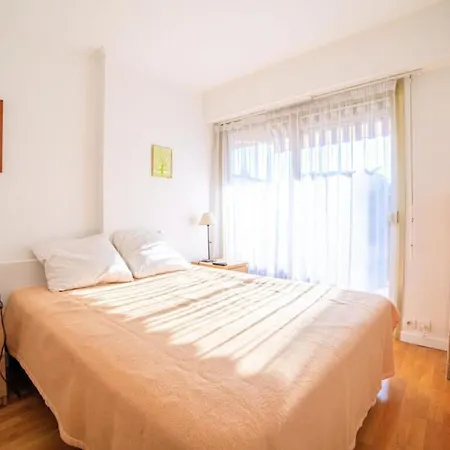 Cap Les Pins Furnished Flat Апартаменти Антіб